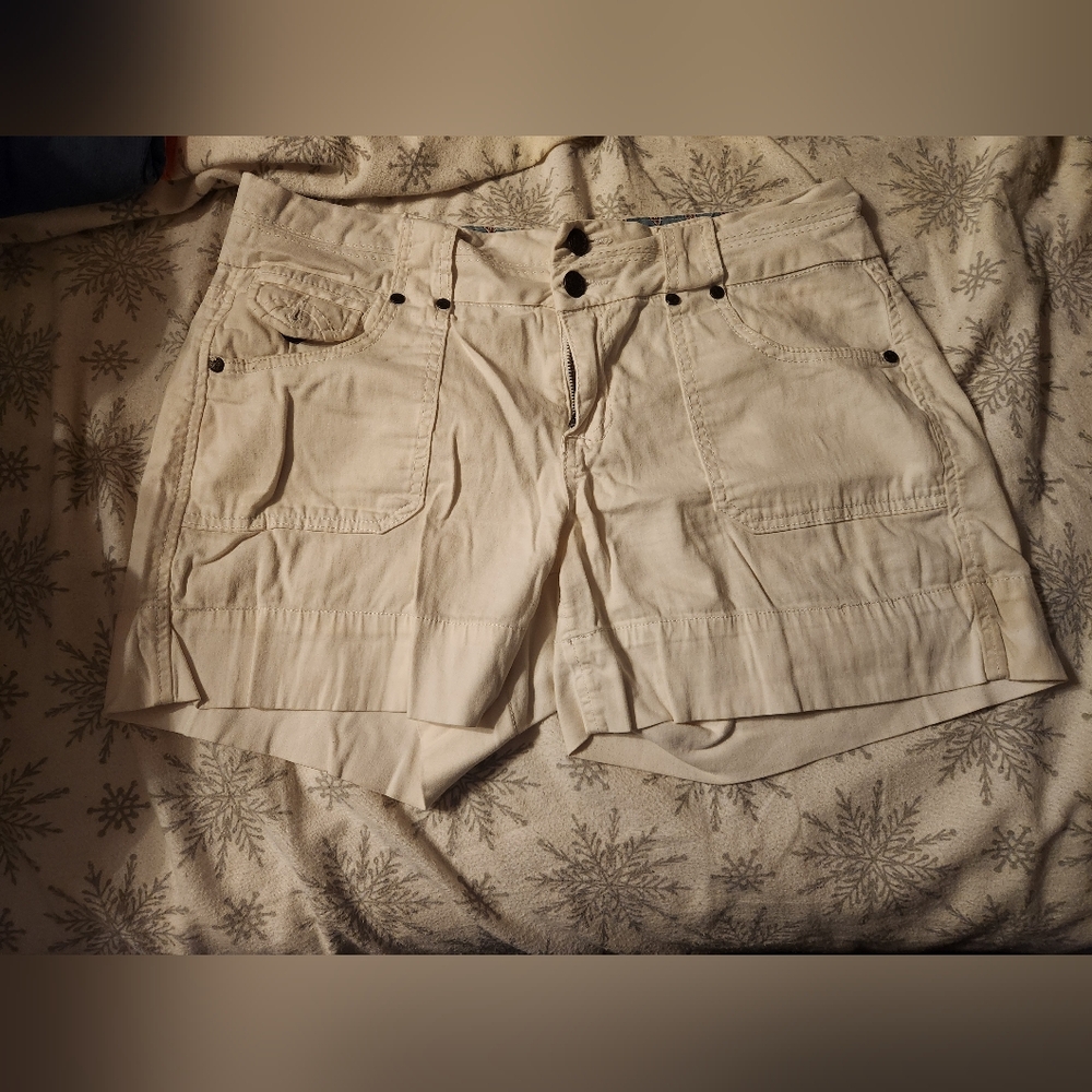 Stylish Cream Shorts